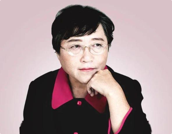 性学家李银河说：“男人和女人的关系，如果是真爱，上床无君子，相聚无淑女。男女交往