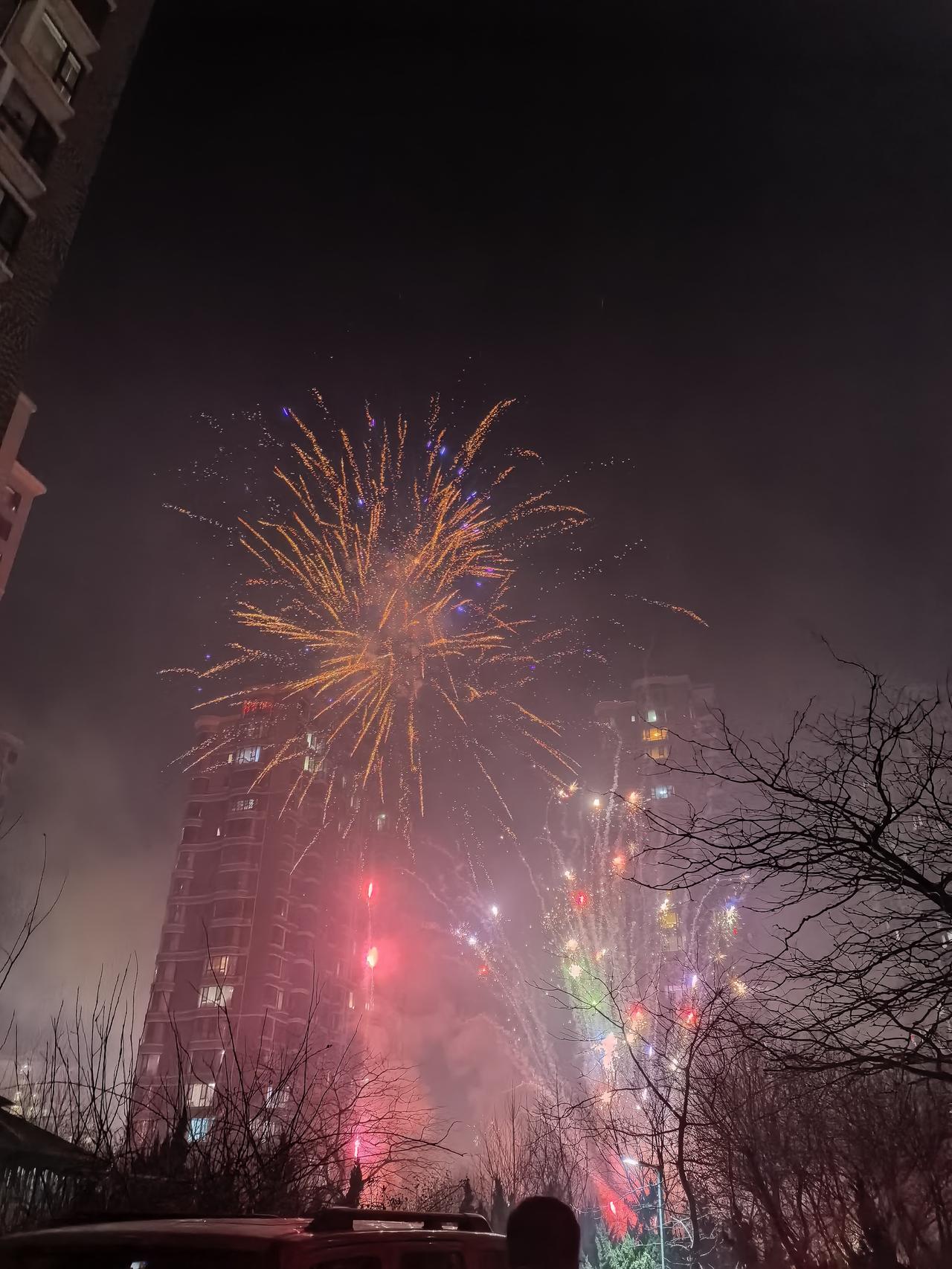 大年初五，破五接财神。