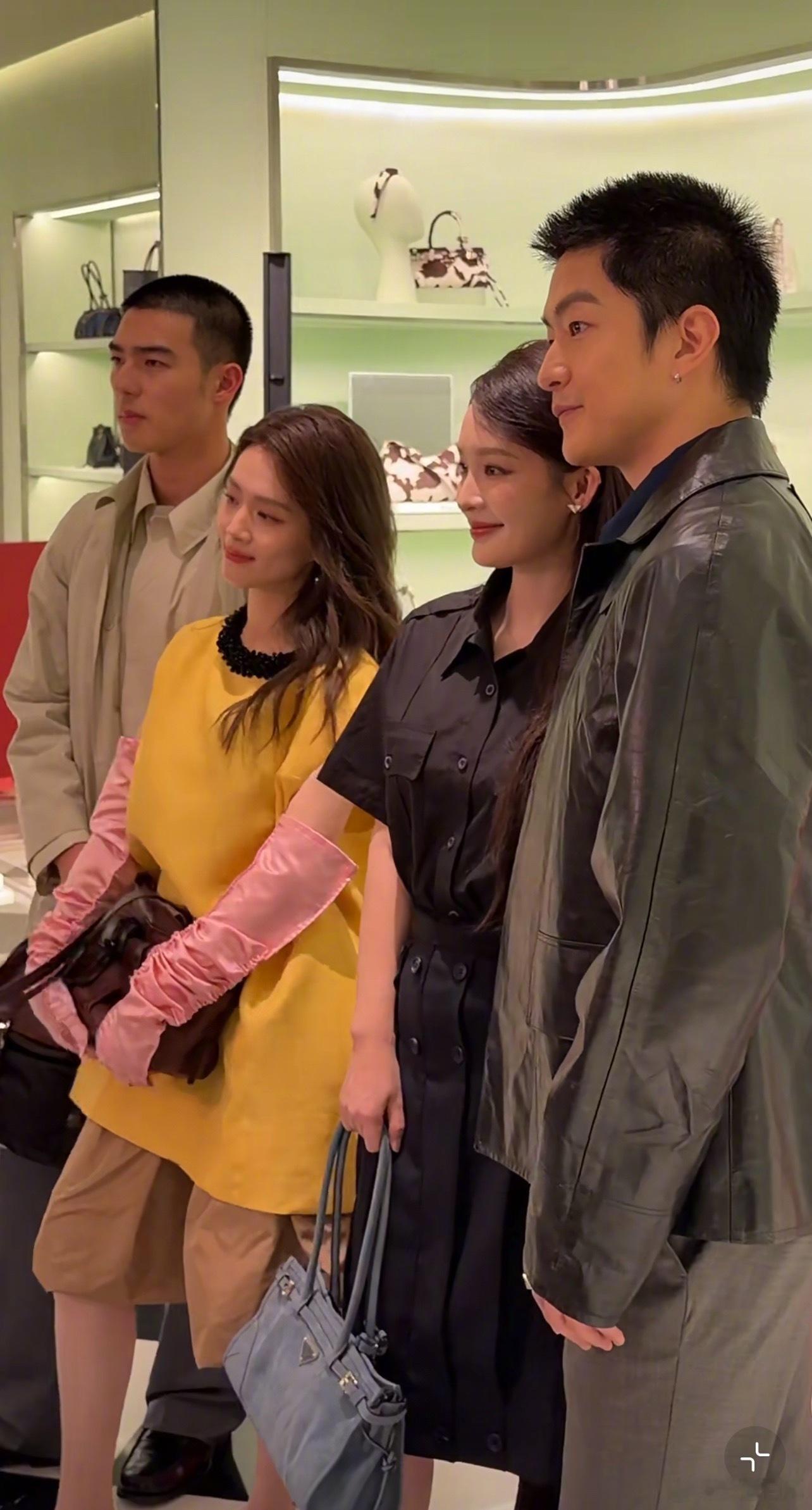 陈昊宇、李沁、陈昊森、屈楚萧Prada活动大合照李沁陈昊宇Prada活动