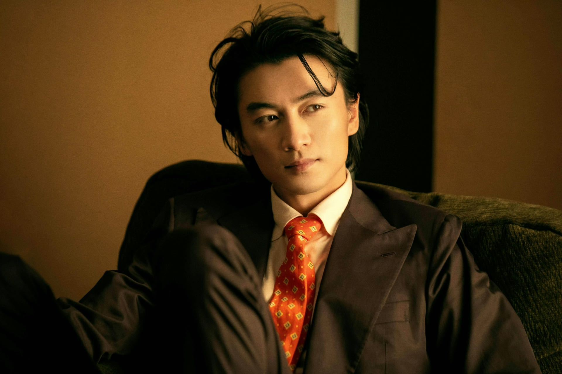 都在说陈晓 是古装的王者，其实现代装也是一样地权威啊！只能说真正的大帅哥无论穿什