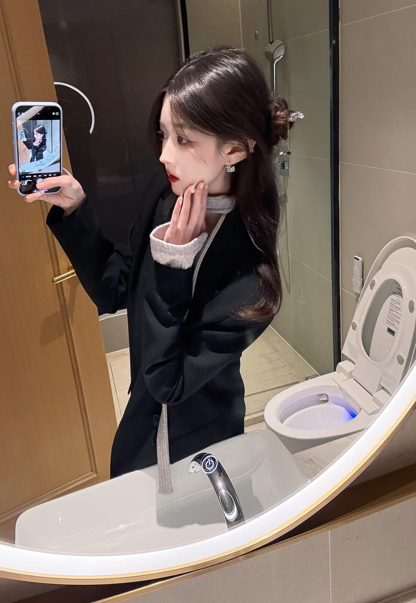 做了一个梦 梦里你给我擦眼泪说没有好好珍惜我 你很后悔