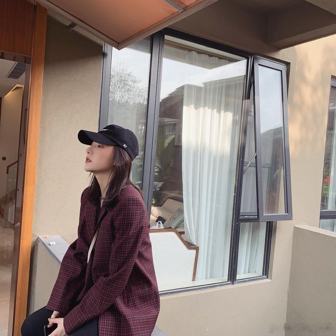 自信的女人最美，自信独立是美丽的源泉。 