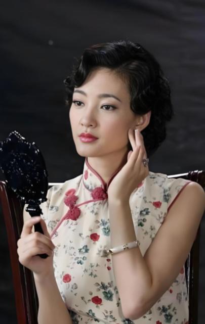 32集谍战剧，王丽坤保剑锋领衔主演，顶级神仙演员阵容，剧情看点十足，收视强劲，剧