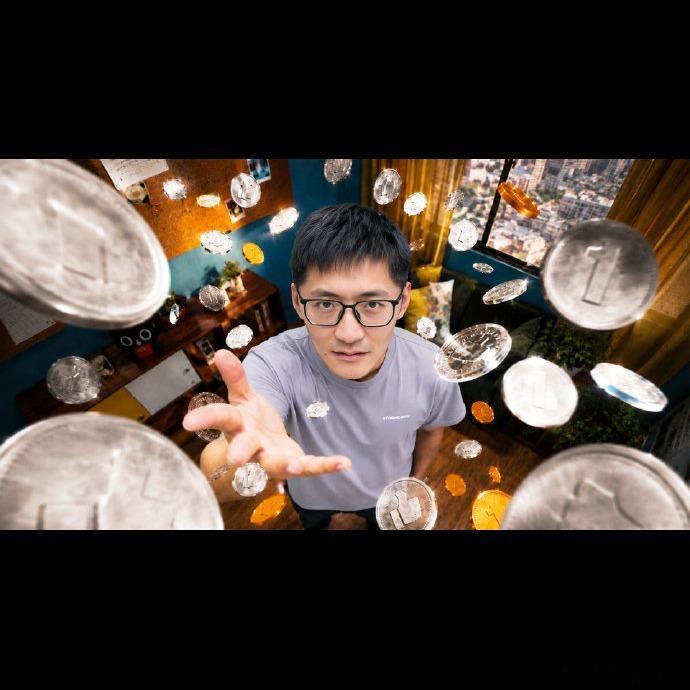 说实话，天猫这波操作挺有意思的，直接拉上影视飓风搞独家合作，明显是瞄准了AI硬件