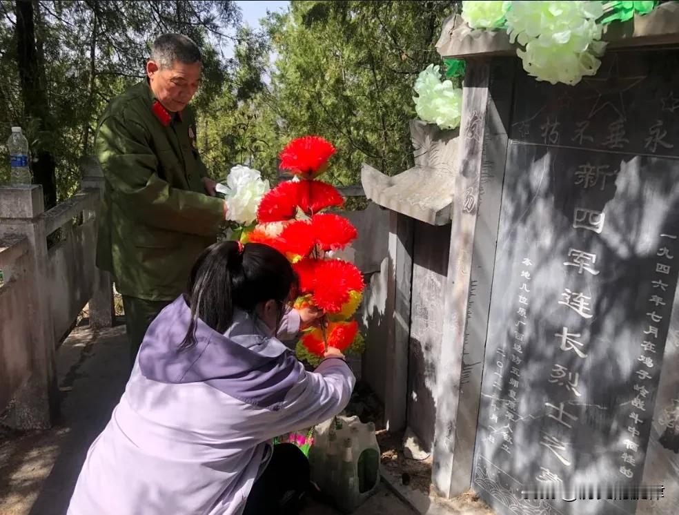1946年鸡子岭阻击战：连长掩护大部队突围壮烈牺牲，双目圆睁长眠麦田，至今无人知