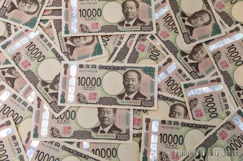 中日局势暗流涌动！
如今局势紧张，日股单日蒸发万亿，外资连夜跑路23亿美元。当初