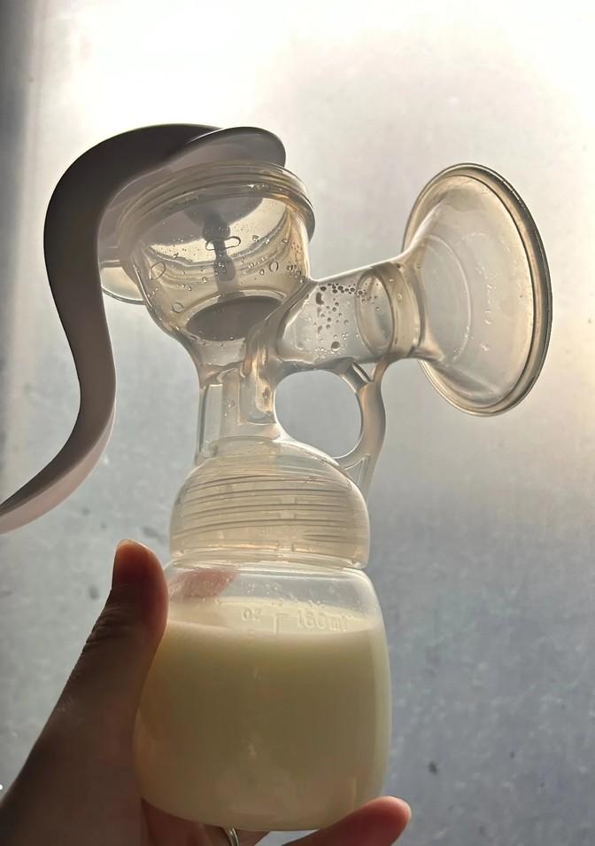 生孩子，钱的事，成了心头刺。婆婆这边没动静，我们自己掏空口袋？衣服、尿布、月子中