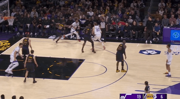 爵士观察：乔治34分8助攻4篮板，赛季第3次30+在今天对阵湖人的比赛中乔治再次