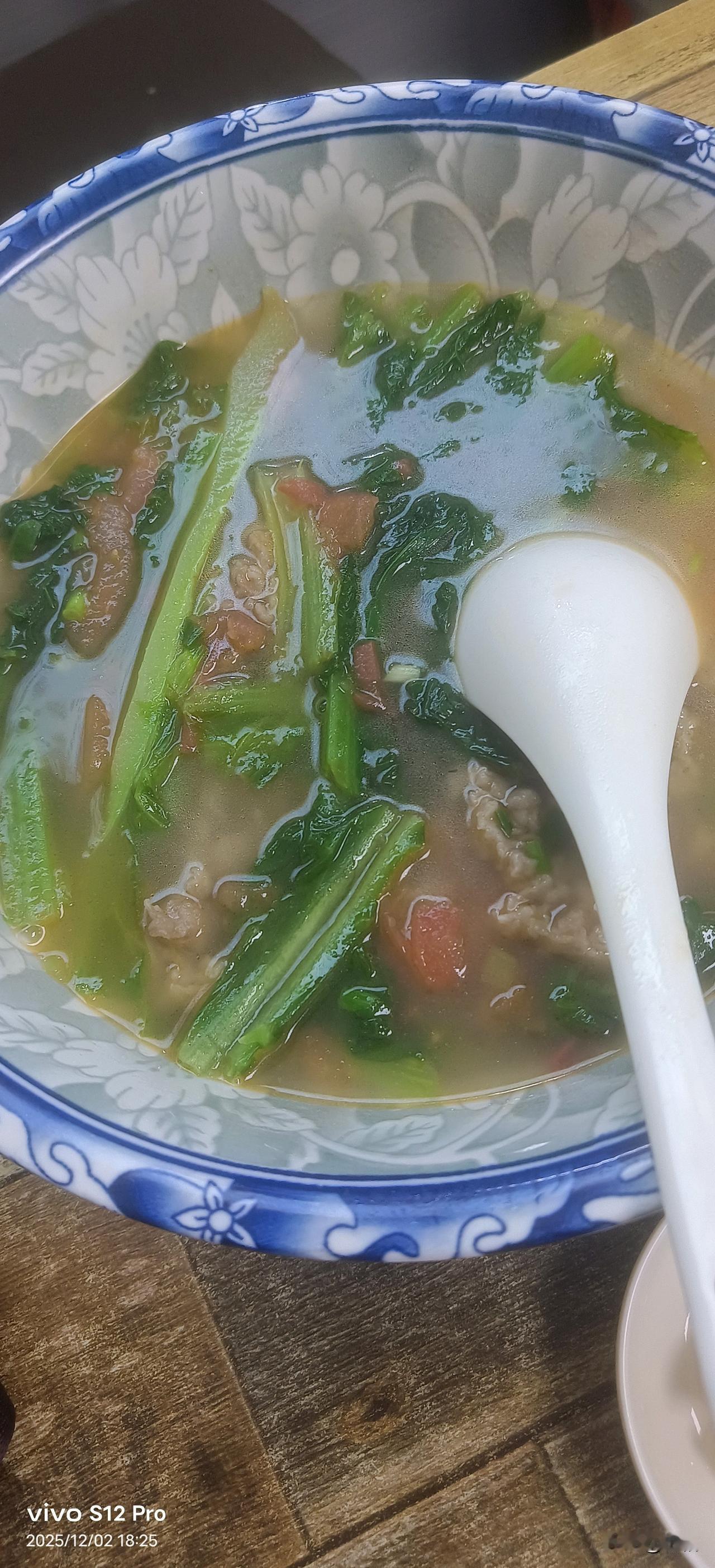 进藏的第四天还是有高反，实在没

胃口，想老家的滑肉了……
       
  