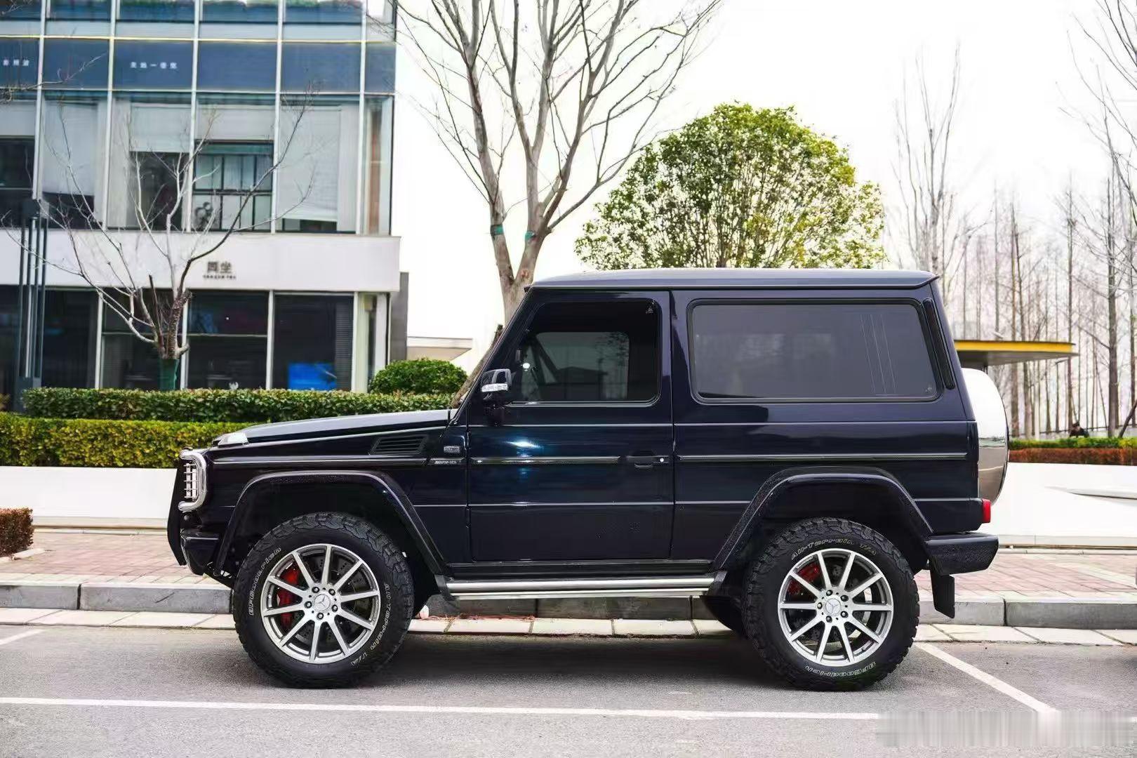 岁月沉淀经典，方盒子藏尽半生锋芒。奔驰300GD短轴双门，W463时代的越野图腾