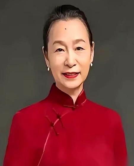 法官的锤子一落，亲子鉴定报告甩出来。
不是他的。
孩子不是他的。
就这一句话，周