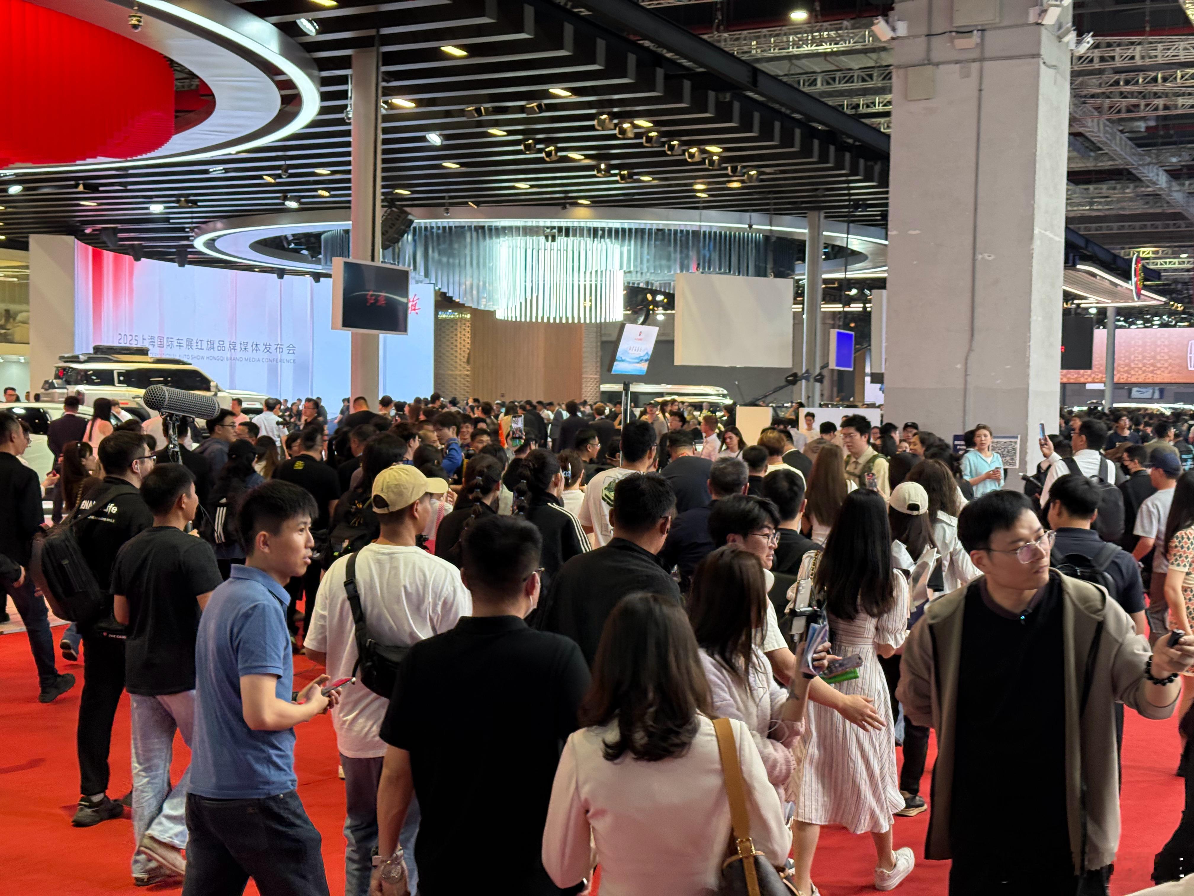 北京再增发2万个新能源小客车指标北京一次性配置超11万个新能源指标面向无车家庭，