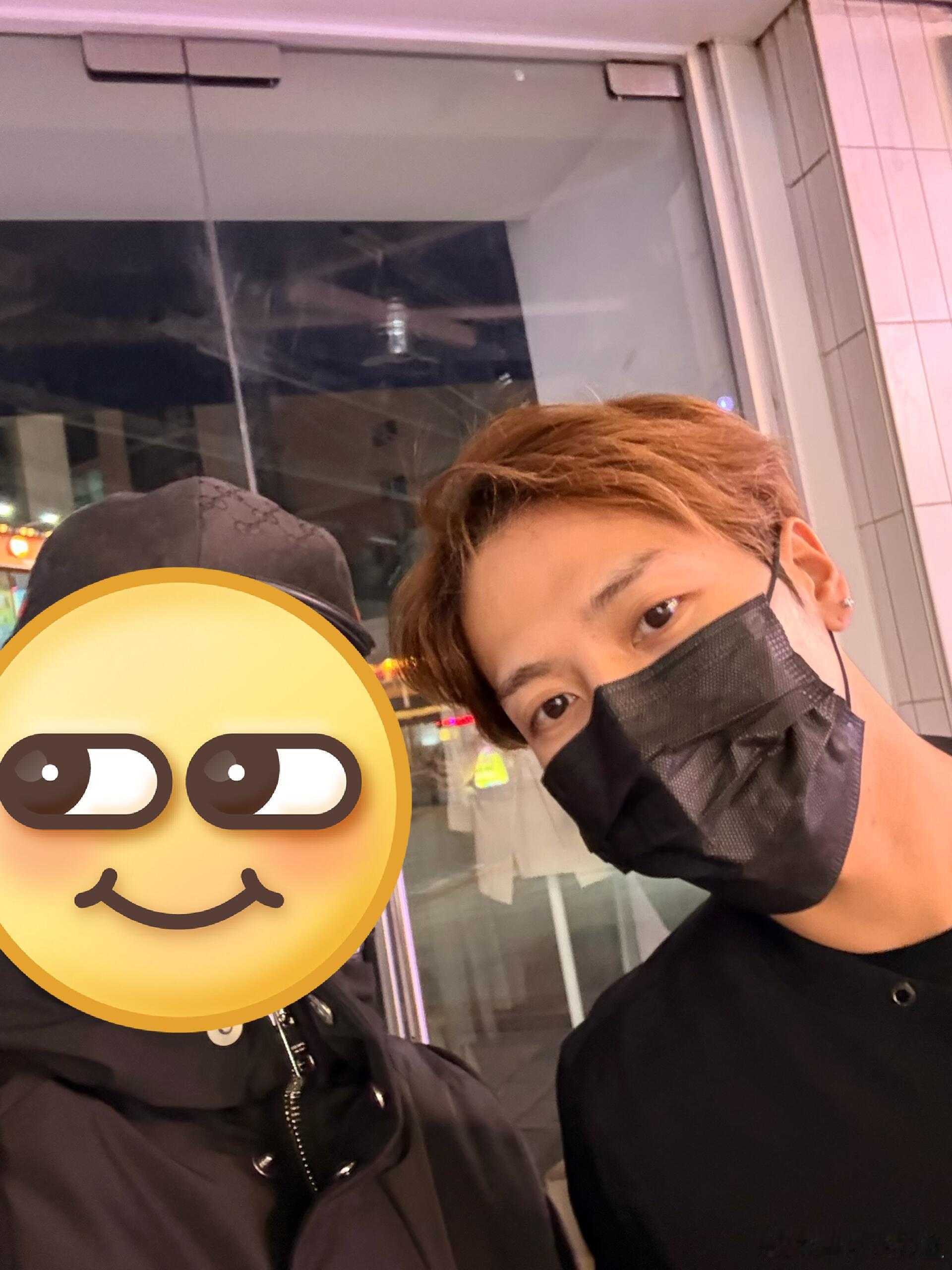 啊不是 这就在小韩了？王嘉尔