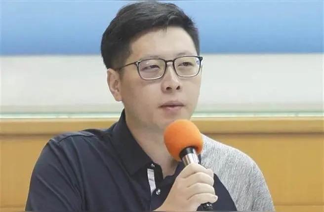 民进党前议员王浩宇今（13日）在脸书发表言论叫嚣，若委内瑞拉与伊朗都被美国掌控，