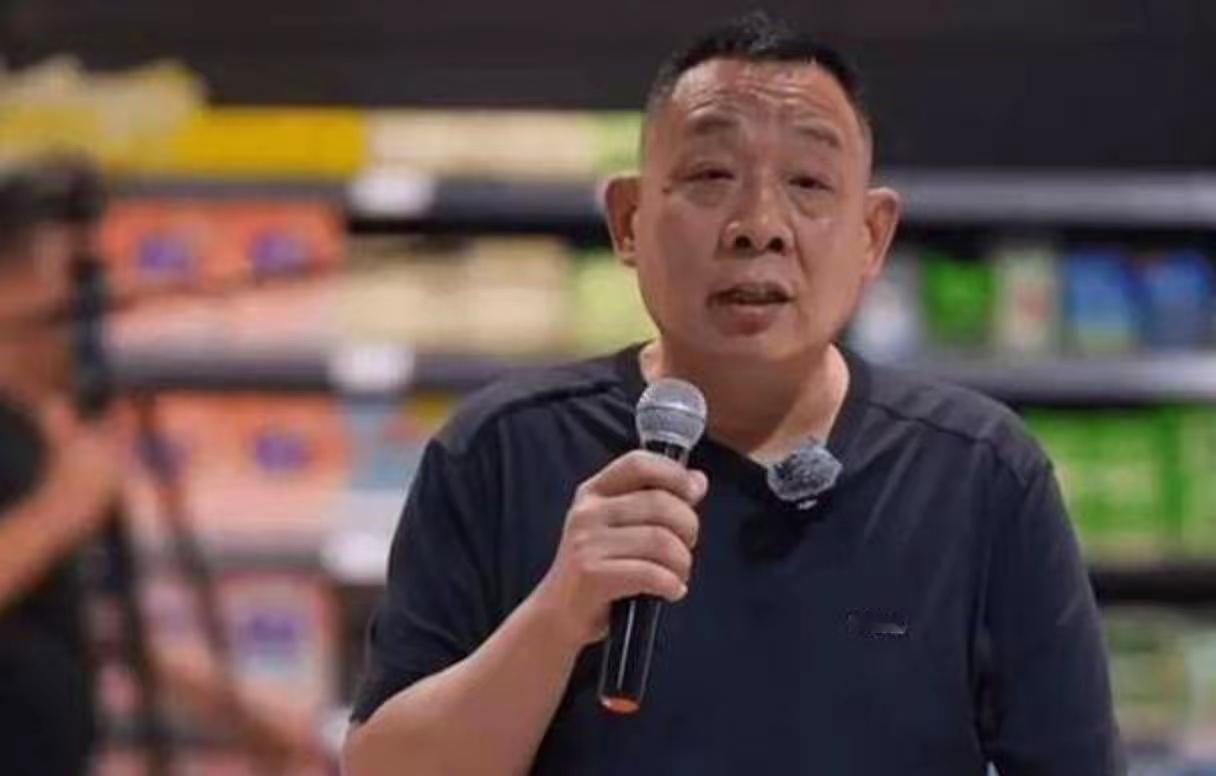为什么中国只出了一个敢把利润的95%能分给员工的企业胖东来？
同样都是企业老板和