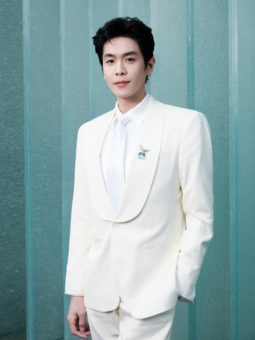 近四年演员一番剧集全集有广数量TOP9：TOP1 杨紫 8部TOP2 张若昀 6