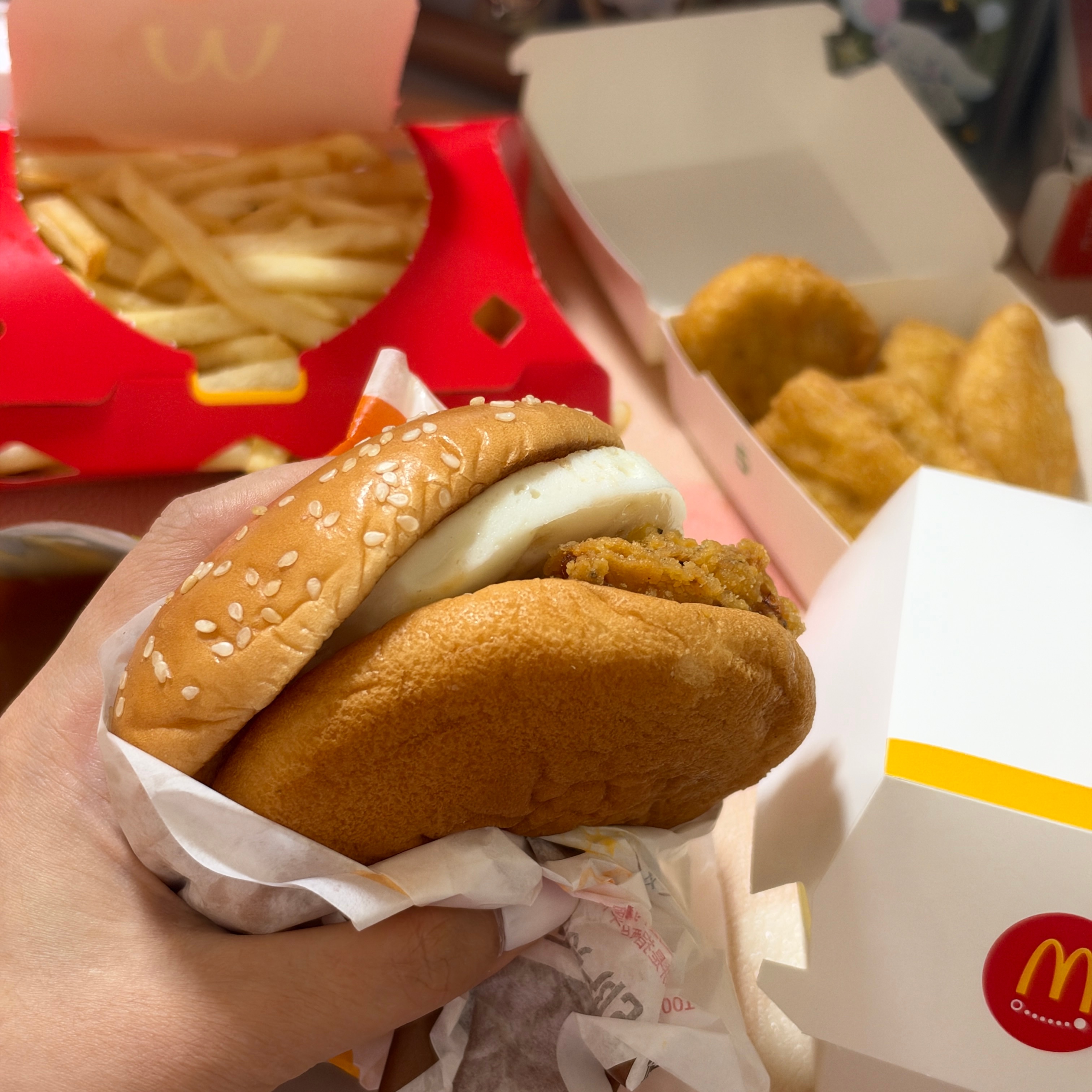 中午不知道吃什么，翻了半小时外卖软件最后还是选了麦当劳🍔又快又好吃品控也比较稳
