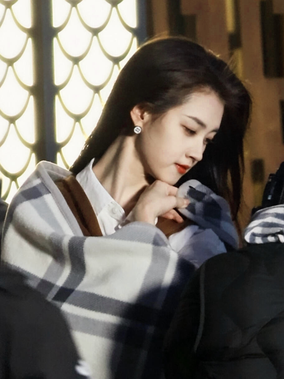 我滴神，郭宇欣侧颜真的绝美其实她有点孙仙气质的，挺特别的… 