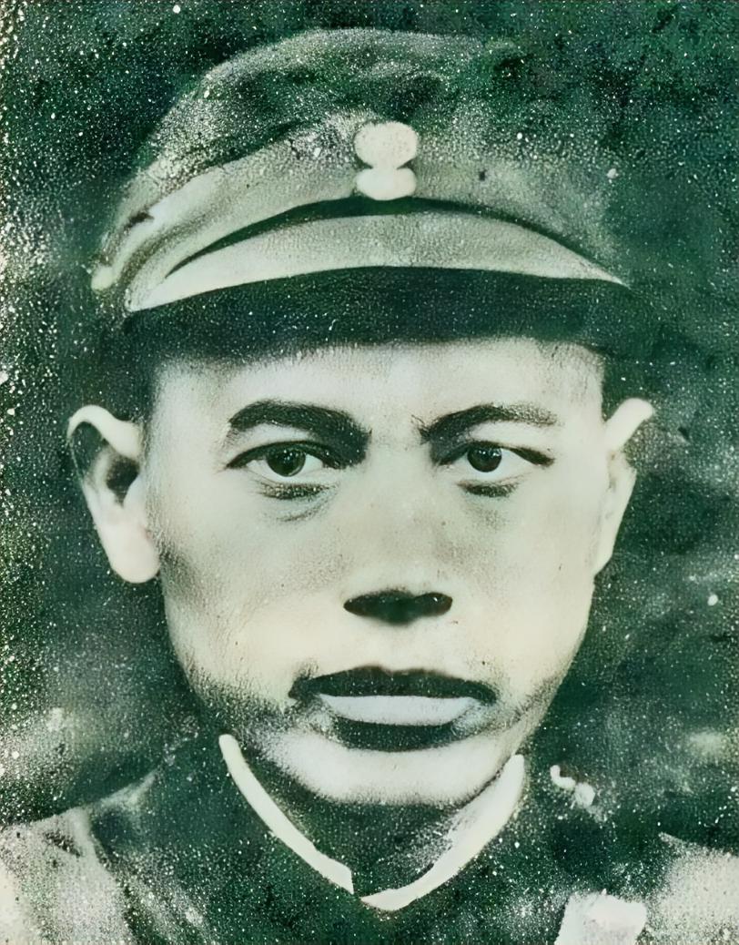 1939年6月，震惊中外的“平江惨案”爆发，国民党第二十七集团军特务营包围了新四