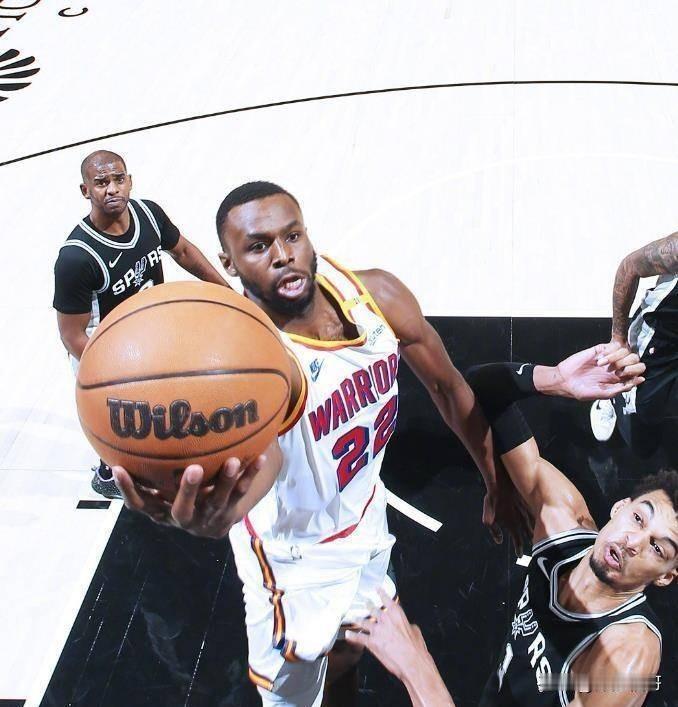 17分优势被翻盘！NBA劲爆一战，勇士队末节崩盘，让马刺完成惊天逆转。在这场备受