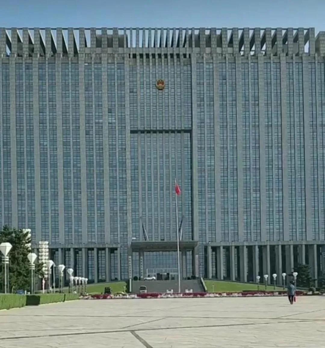 很早就听赵本山老师说，铁岭是个大城市。

这闻名不如见面，到了铁岭现场一看，这办