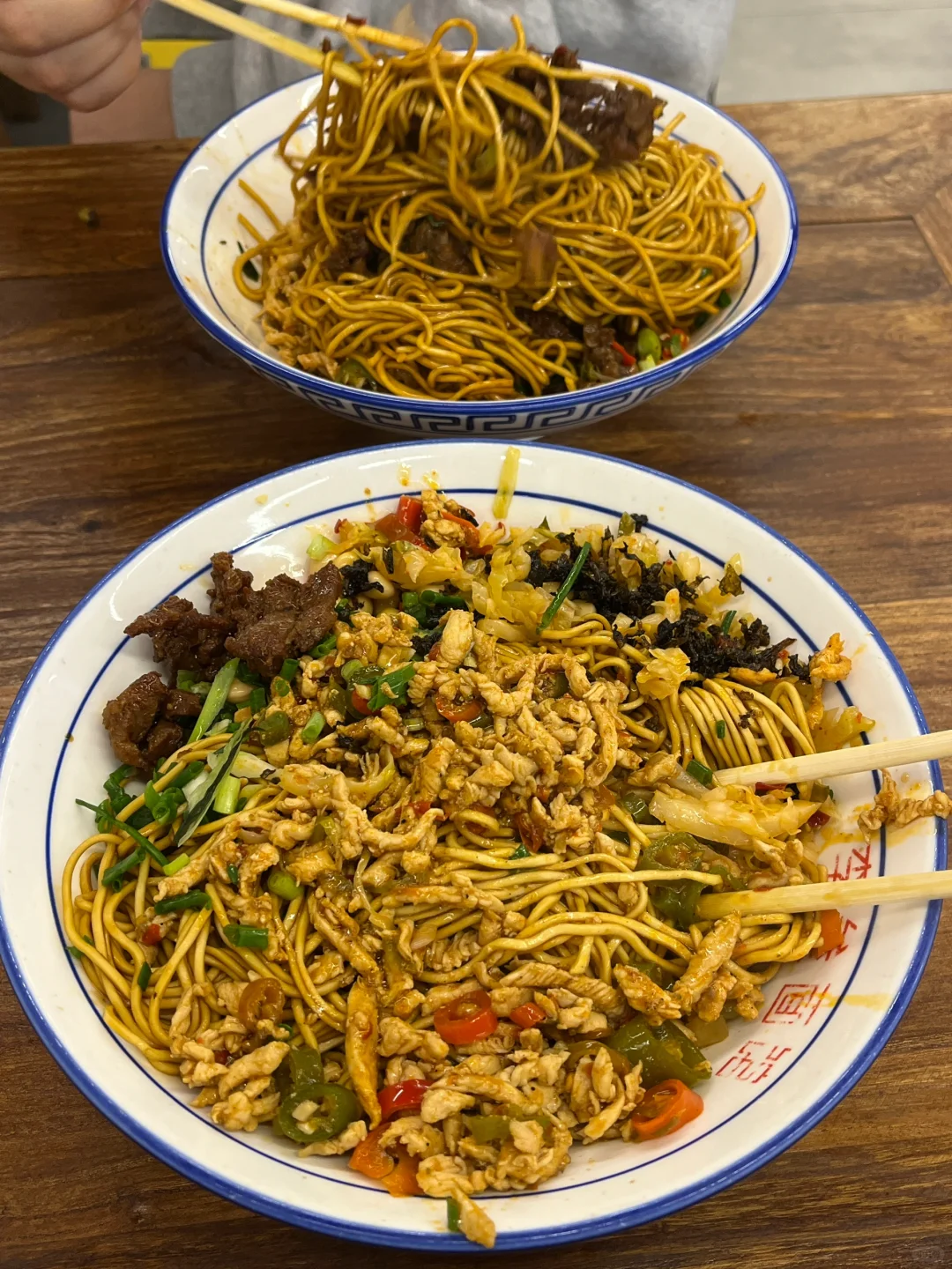 涉外的朋友们太幸福了🥹这么大碗才十块！