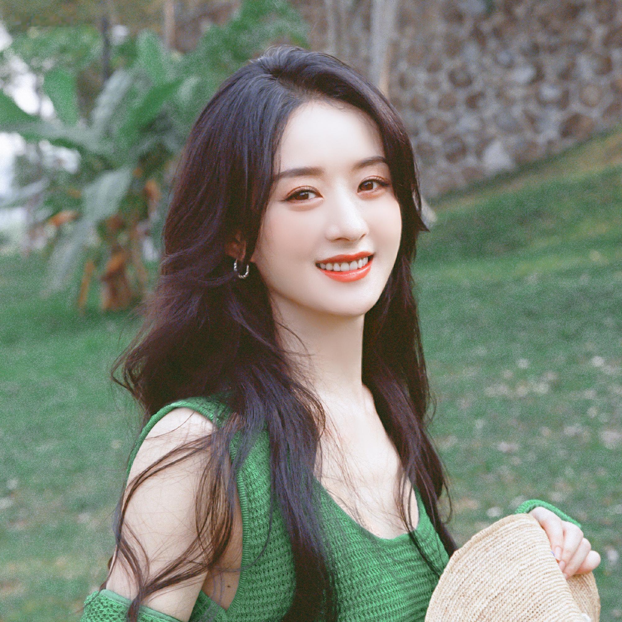 赵丽颖赵丽颖 你摸摸我衣角  是不是做你女朋友的料 
