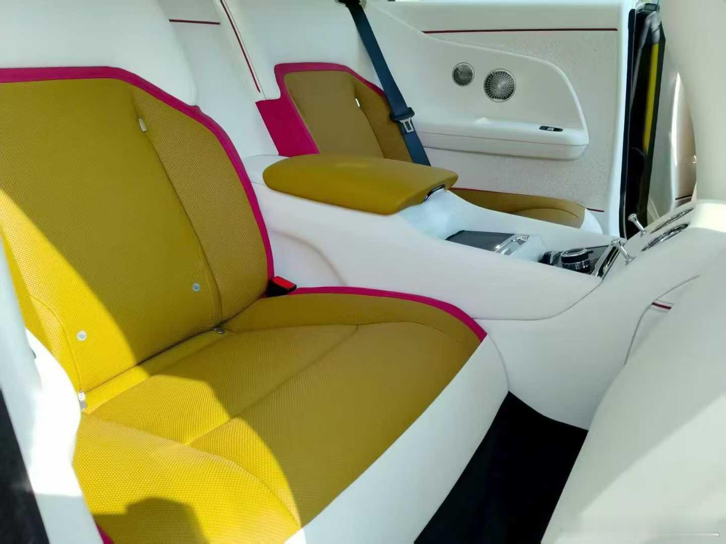 劳斯莱斯闪灵 特殊配色 加急寻伯乐、25年8月上牌，1000公里，带车衣 ​​​