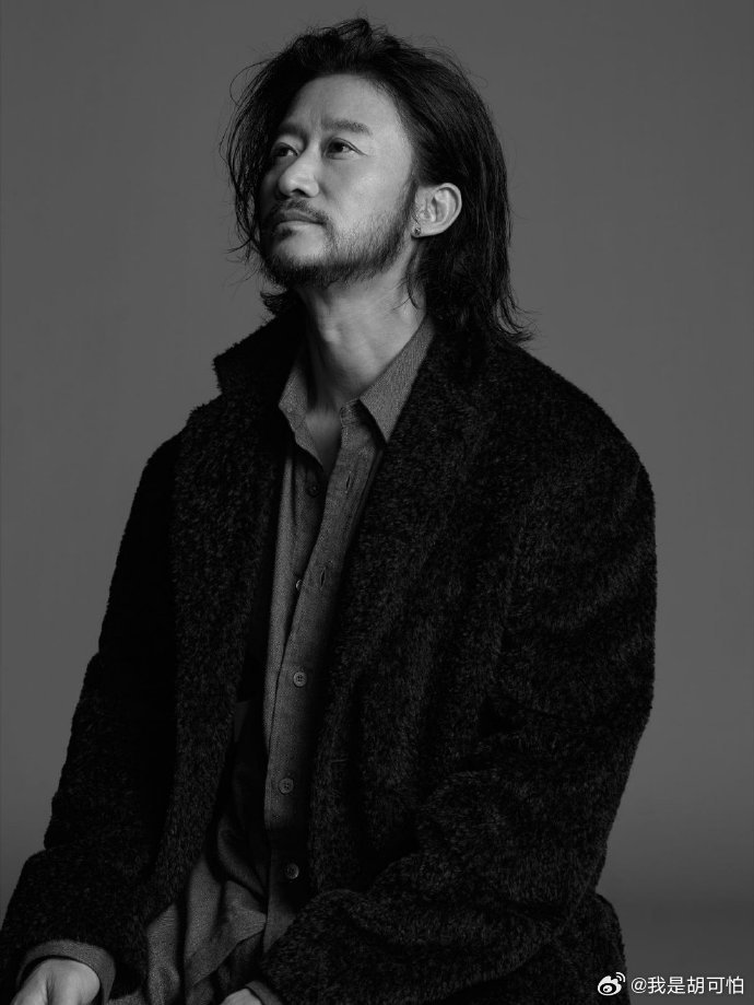 一直以为吴京只有铁血硬汉这一种打开方式，可惜本人不爱留长发，也就只有电影角色需要