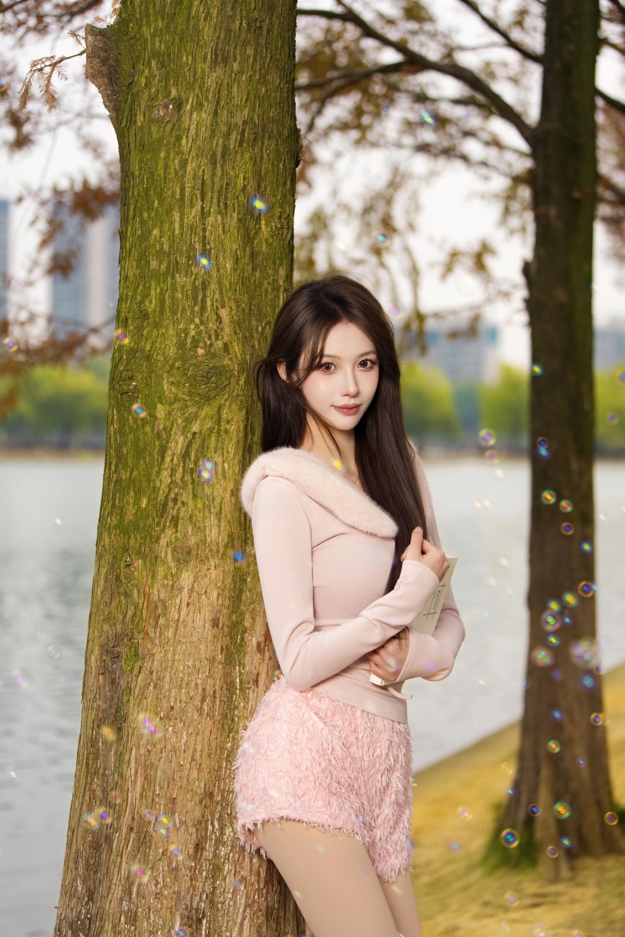 长沙约拍📷-烈士公园水杉林
模特：可可
设备：SONY A7RM5
长沙约拍 