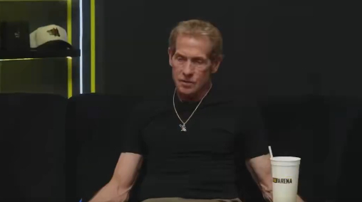 名嘴Skip Bayless在节目中表示，他将詹姆斯排在历史第九的其中一个原因是