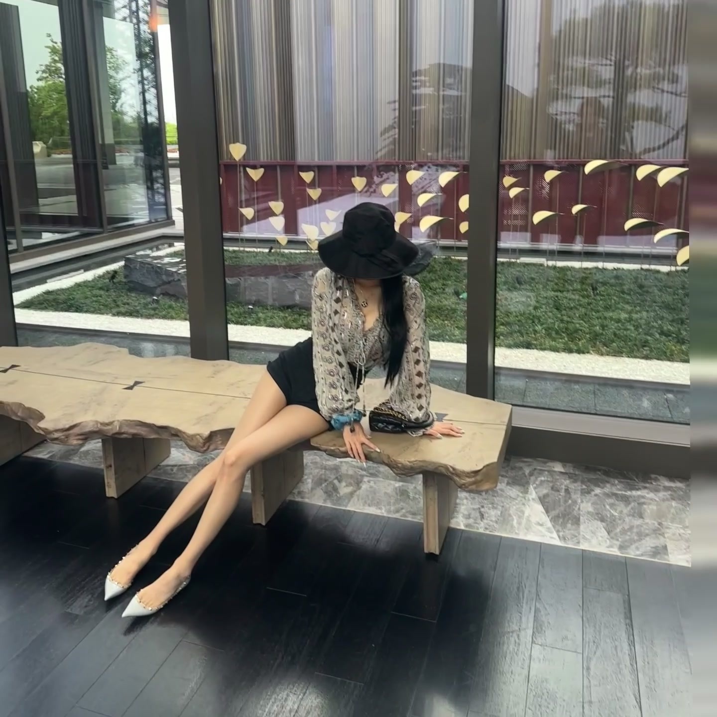 腿加谁肩膀 