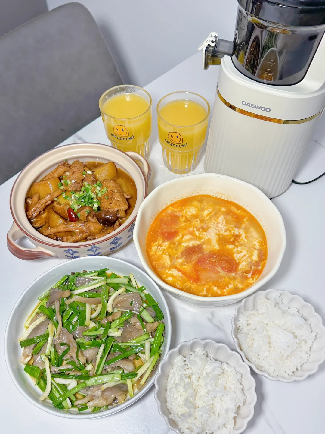 ✅晚餐分享｜鸡爪鸡翅煲➕青蒜平菇➕番茄鸡蛋汤