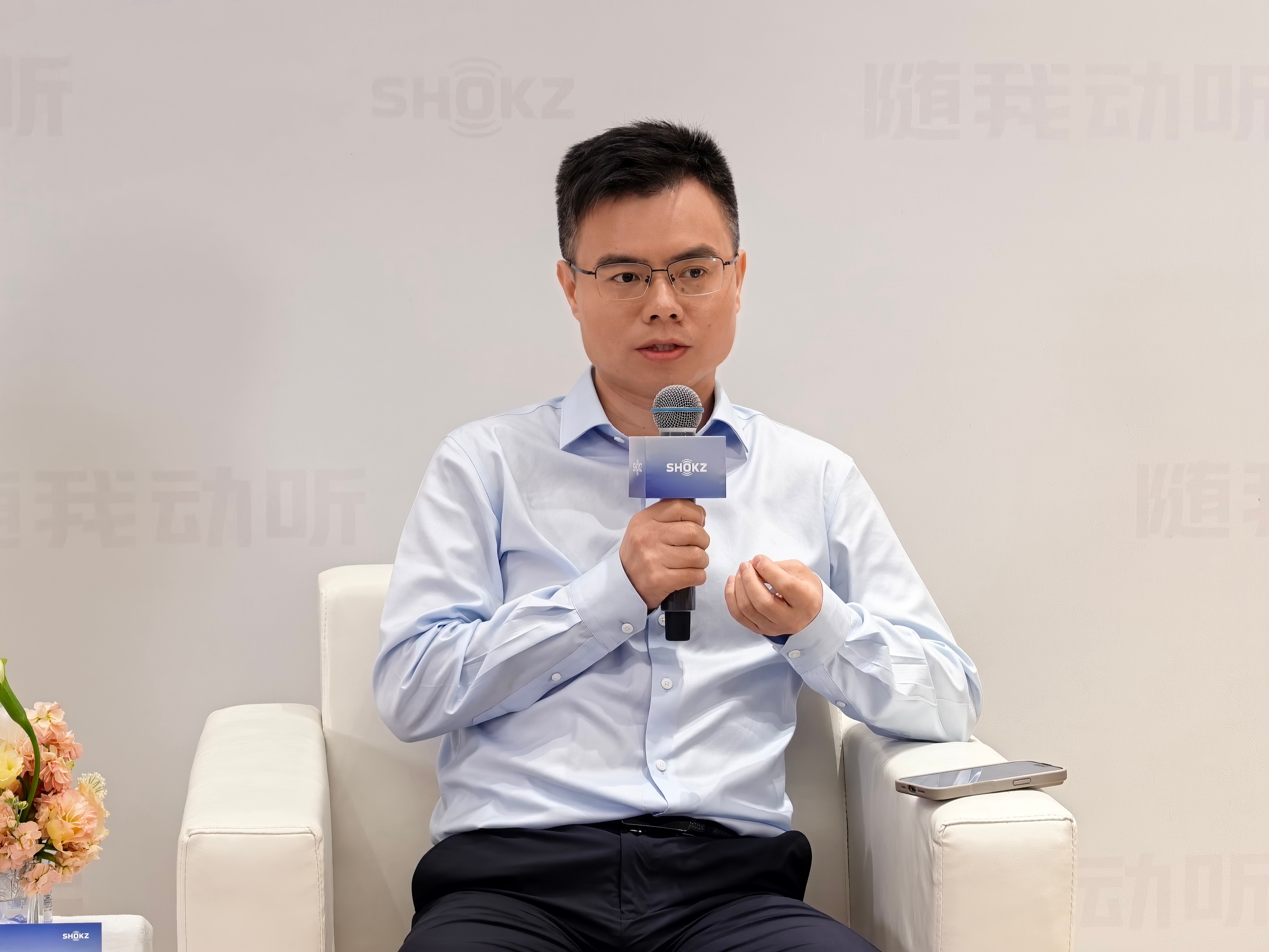 开放式耳机会取代入耳式耳机？韶音认为会！现在大家佩戴开放式耳机多一些，还是入耳式
