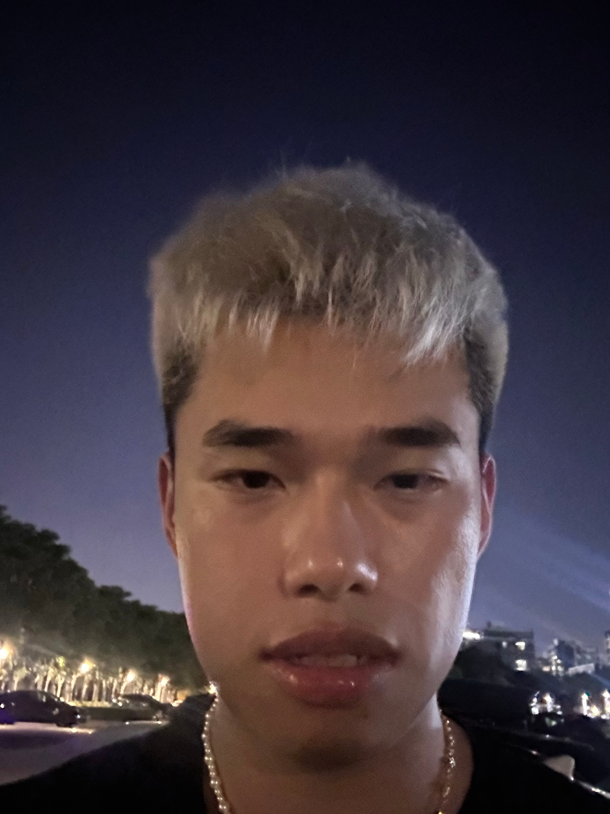 开着没有空调的咬地鲨在30度的温度下飞驰，流汗量堪比开赛车[苦涩] ​​​
