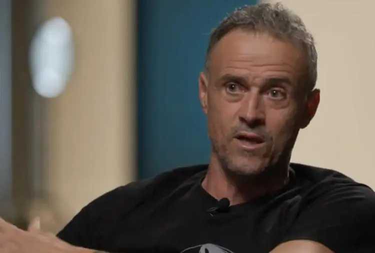 在接受西班牙Movistar Plus+频道采访时，现执教于巴黎圣日耳曼的路易斯