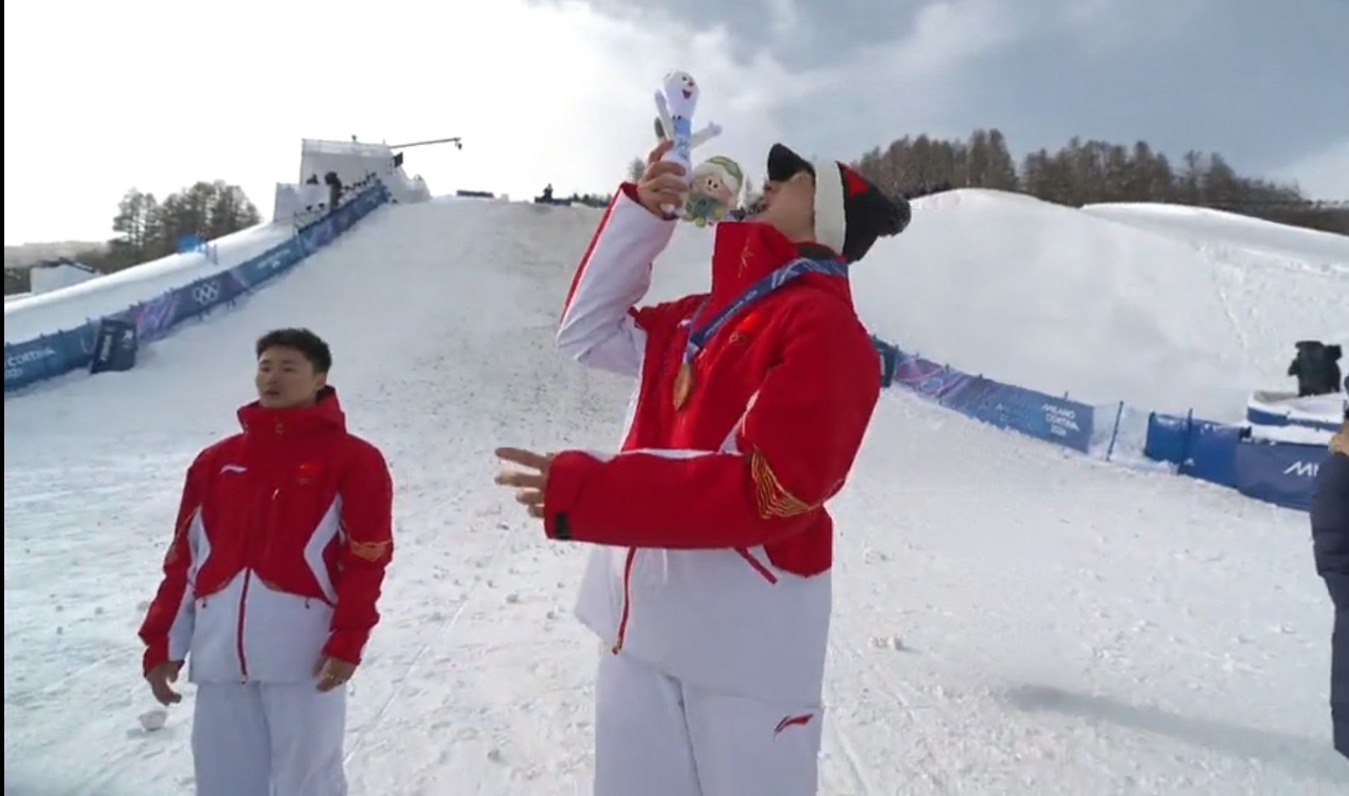 李天马回应自称普信男你一点都不普通！冬奥铜牌、赛场气氛组、心态超稳，这明明是宝藏