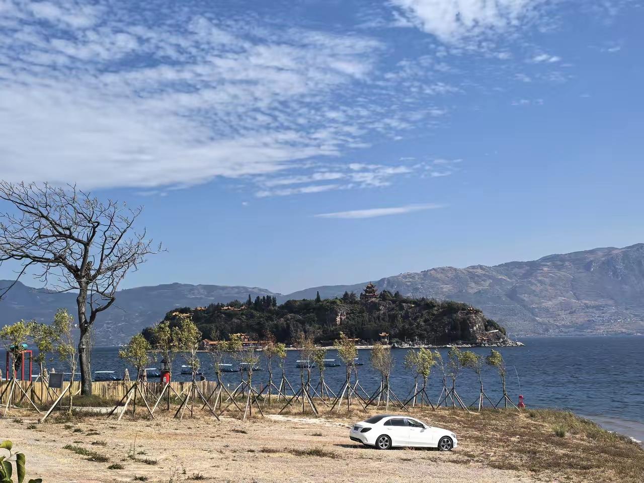 伊朗要是不打一仗，都不知道美国这么弱，这才打了一个多月，美国就已经快有点扛不住了