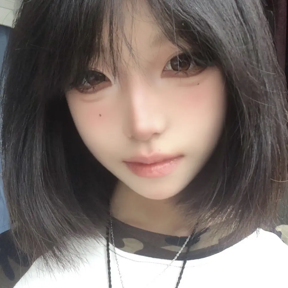 时间一直转动就像她和我的时间。
