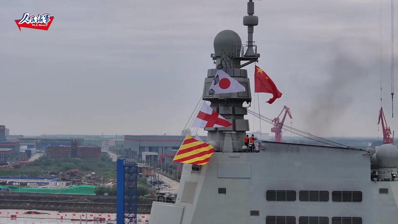 看清楚了吗，关于003动力系统的类型，这回彻底没有争议了吧。

难道是核常兼备的