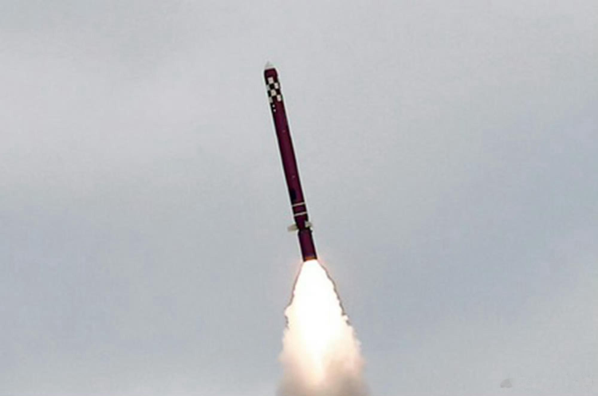 10月28日朝鲜导弹总局进行海对地战略巡航导弹试射改进型巡航导弹用于舰上发射，采