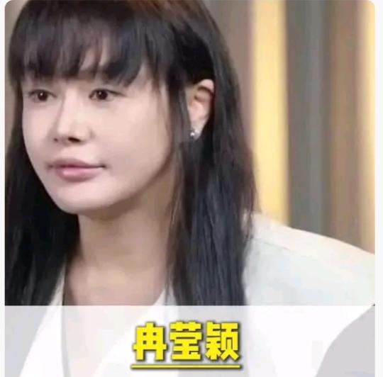邹市明三个儿子的户籍还真是一人一个地方。
大儿子在香港出生，拥有香港居民身份。
