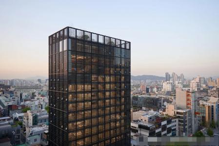 据韩国媒体报道，韩国新世界集团和阿里巴巴签署协议，打算一起帮韩国的好商品卖到全世