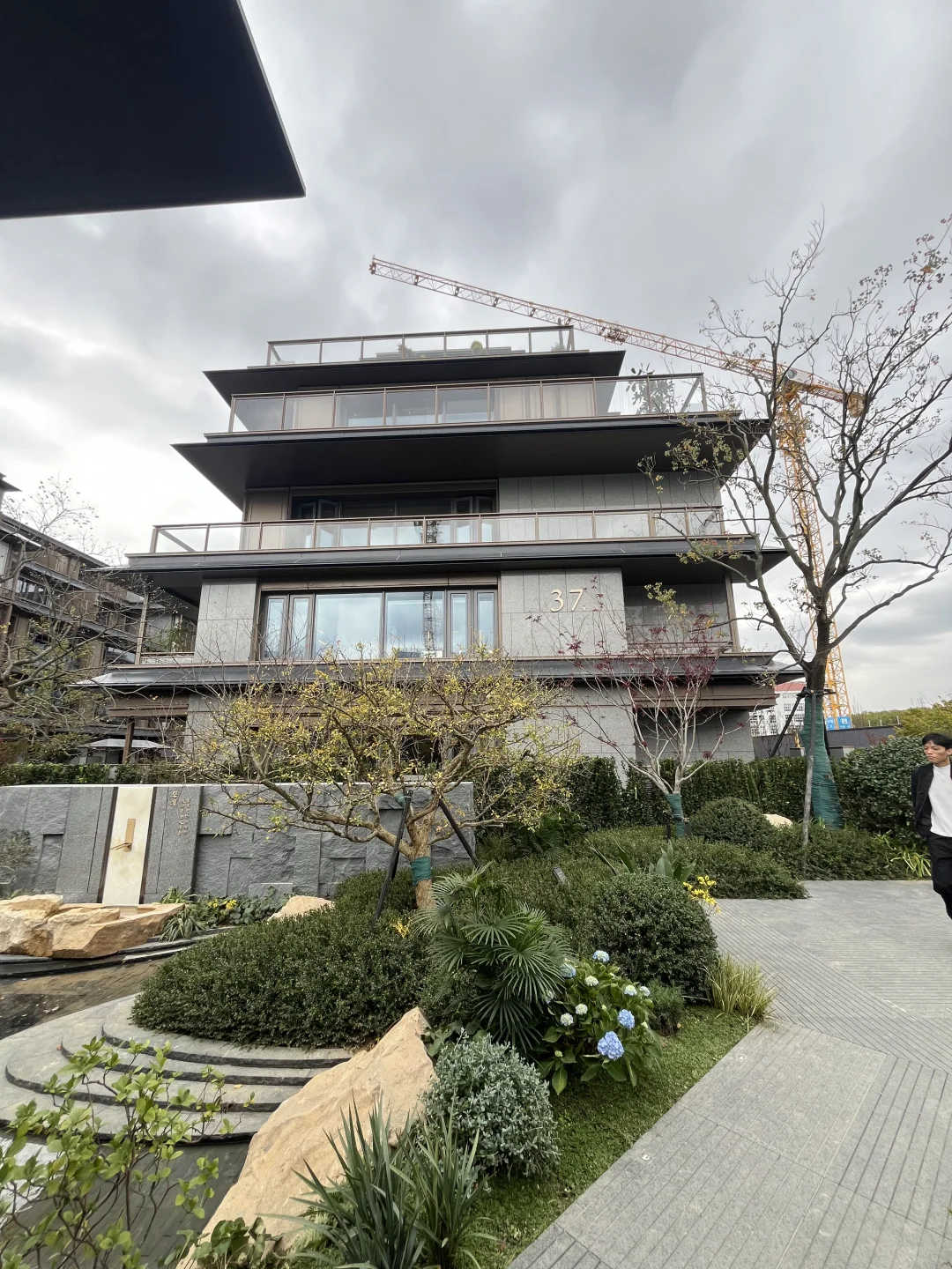 迎龙观月和山色溪光叠墅到底该怎么选择？