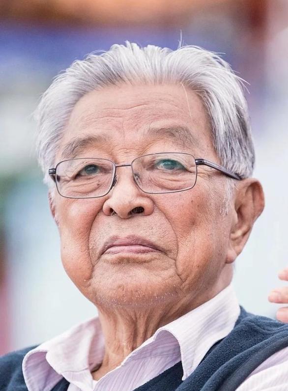 1999 年，在云南省高院，褚时健进行最后的陈述：“说我受贿 3630 万人民币