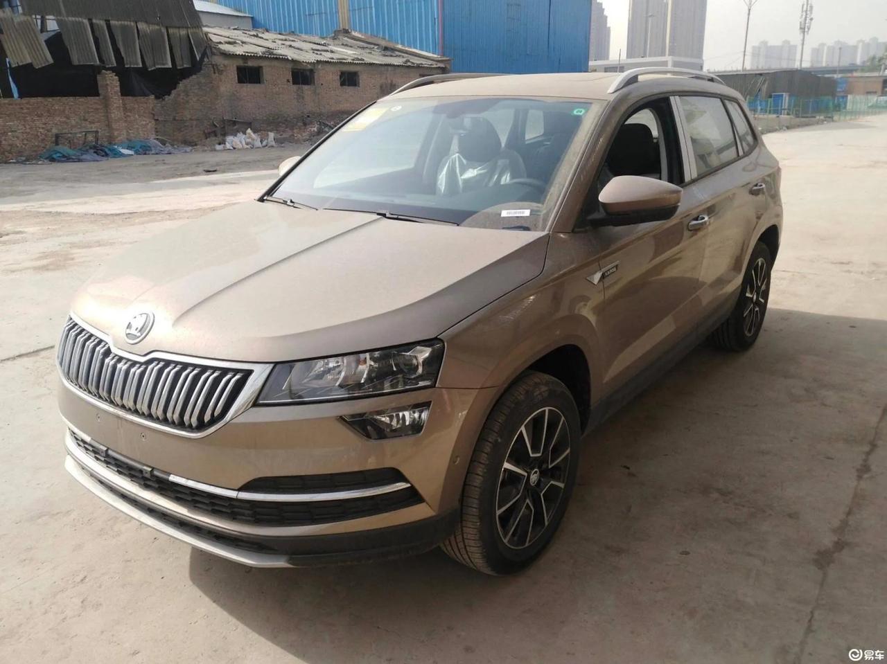 【车主：座椅和隔音水平都还不错，能达到这个级别的标准,不过减震确实偏硬了一些】
