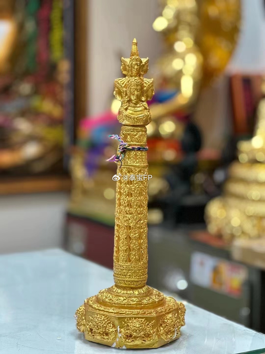 “绍喇猜”泽度金神柱，非真金版本。底部蓝色，比红色底真金面便宜。收藏饰品