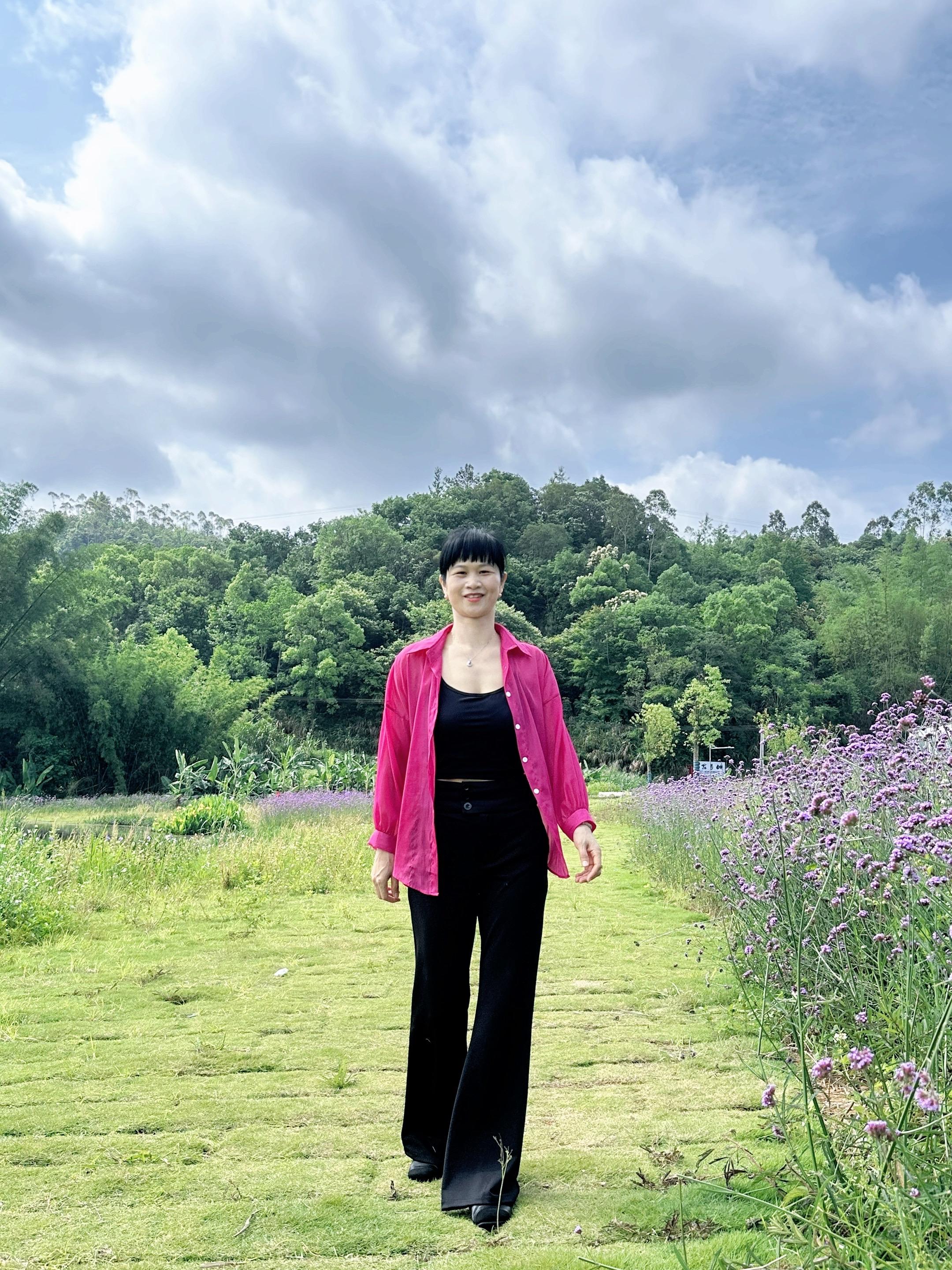 这些年你变了没有？时光匆匆，岁月不语，走着走着，不知不觉就老了！