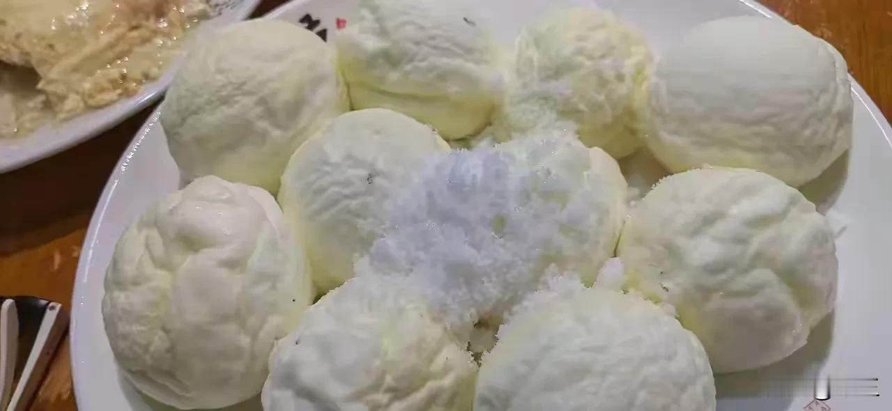 去饭店吃饭，有的饭店已经不会做这道菜了！它就是雪衣豆沙，东北菜的天花板。这道菜名