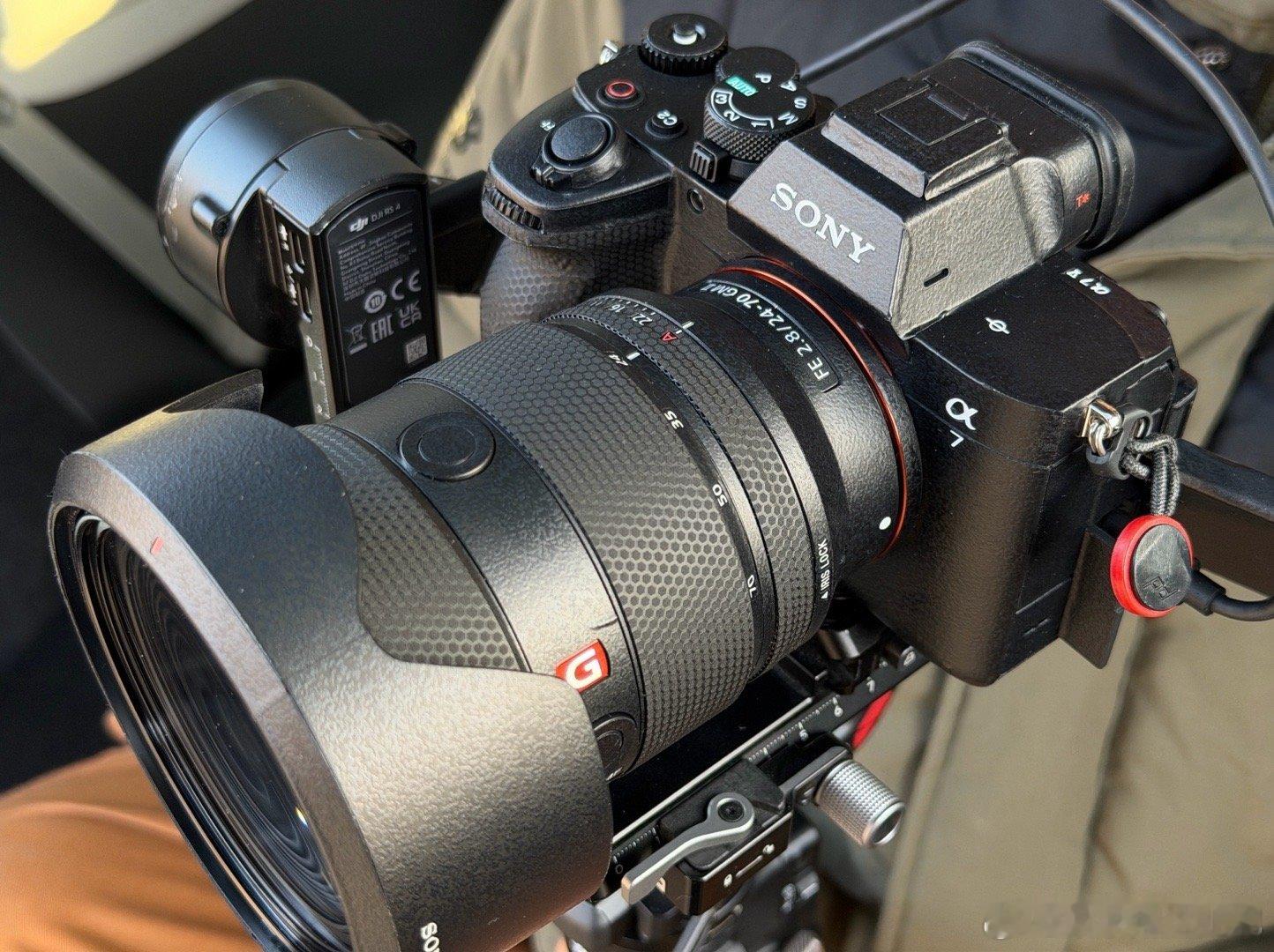 明天出发拍个小游记，摄像老师换了新装备～我的松下退役，看看索尼A7M5好不好用～